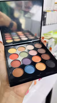 سایه چشم 16 رنگ 4 اویوا