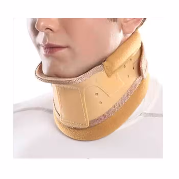 گردن‌بند طبی سخت چانه‌دار پاک‌سمن کد 039 سایز XL