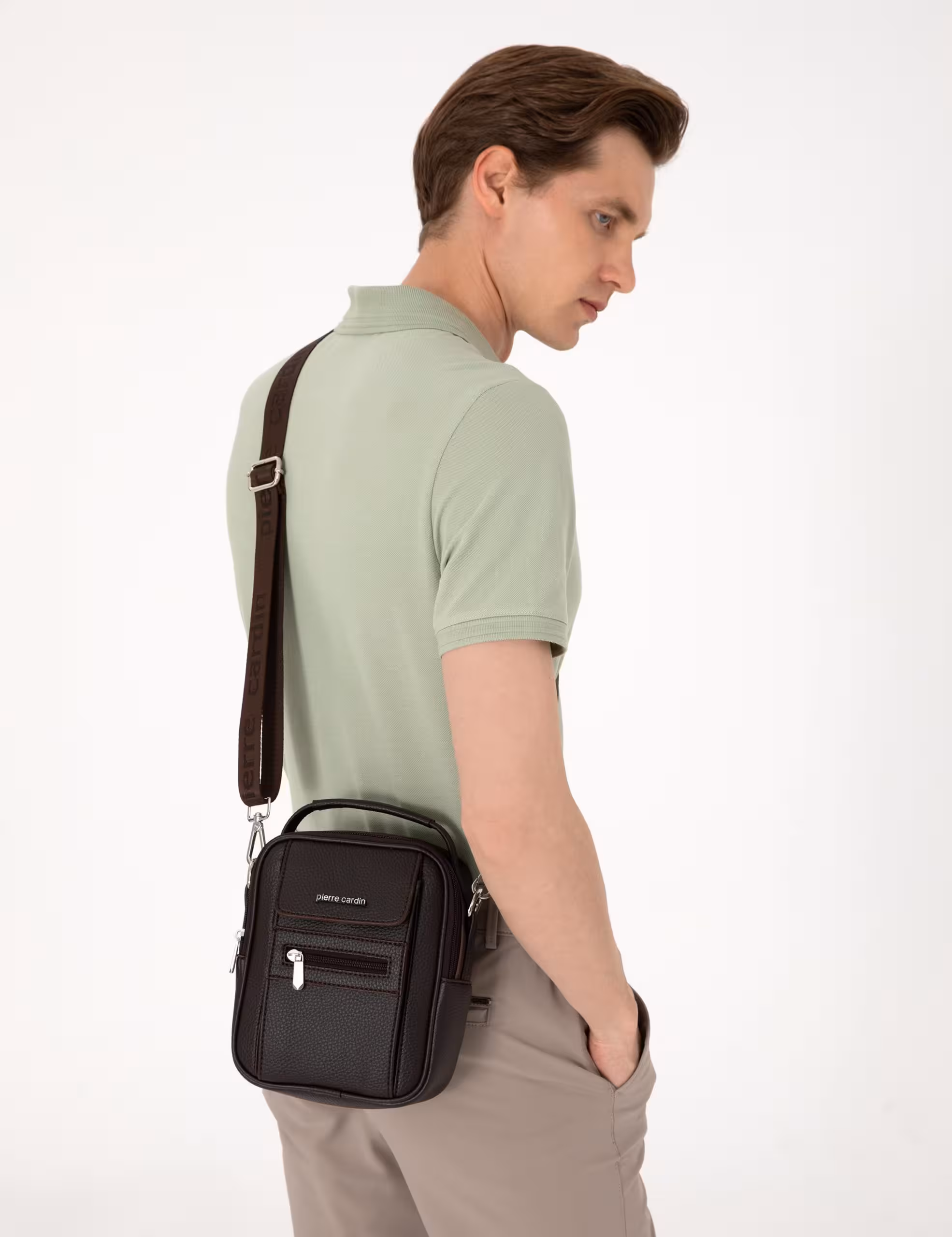 کیف مسنجر مردانه قهوه ای پیرکاردین - فروشگاه لباس شهرمون