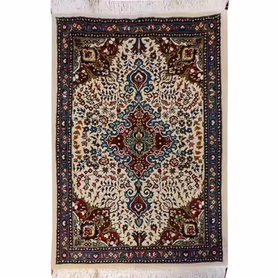 فرش دستبافت یک و نیم  متری طرح ترنج کد SH 95