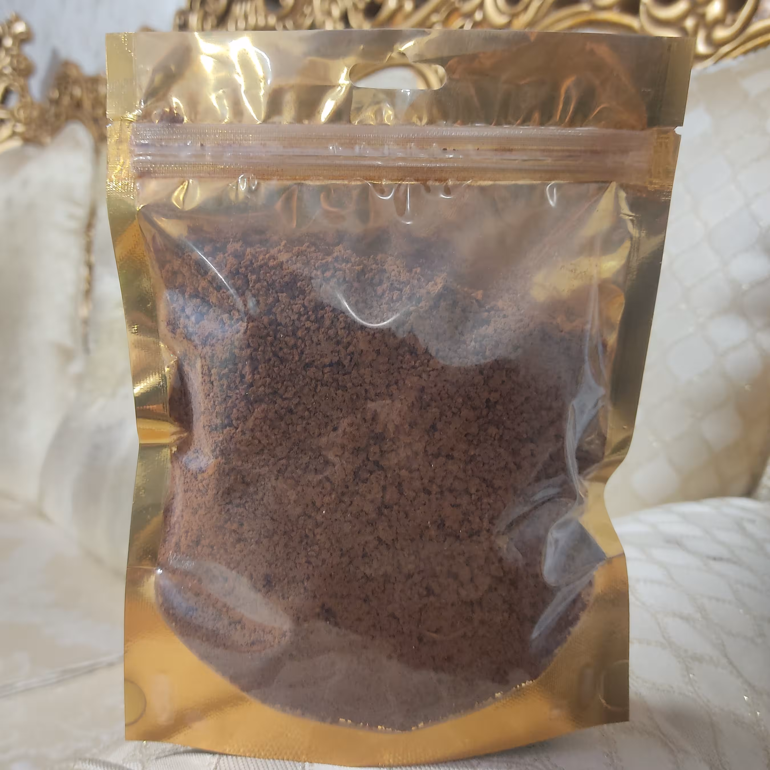 قهوه فوری کلاسیک 100 گرمی تلخ طعم عالی و تازه