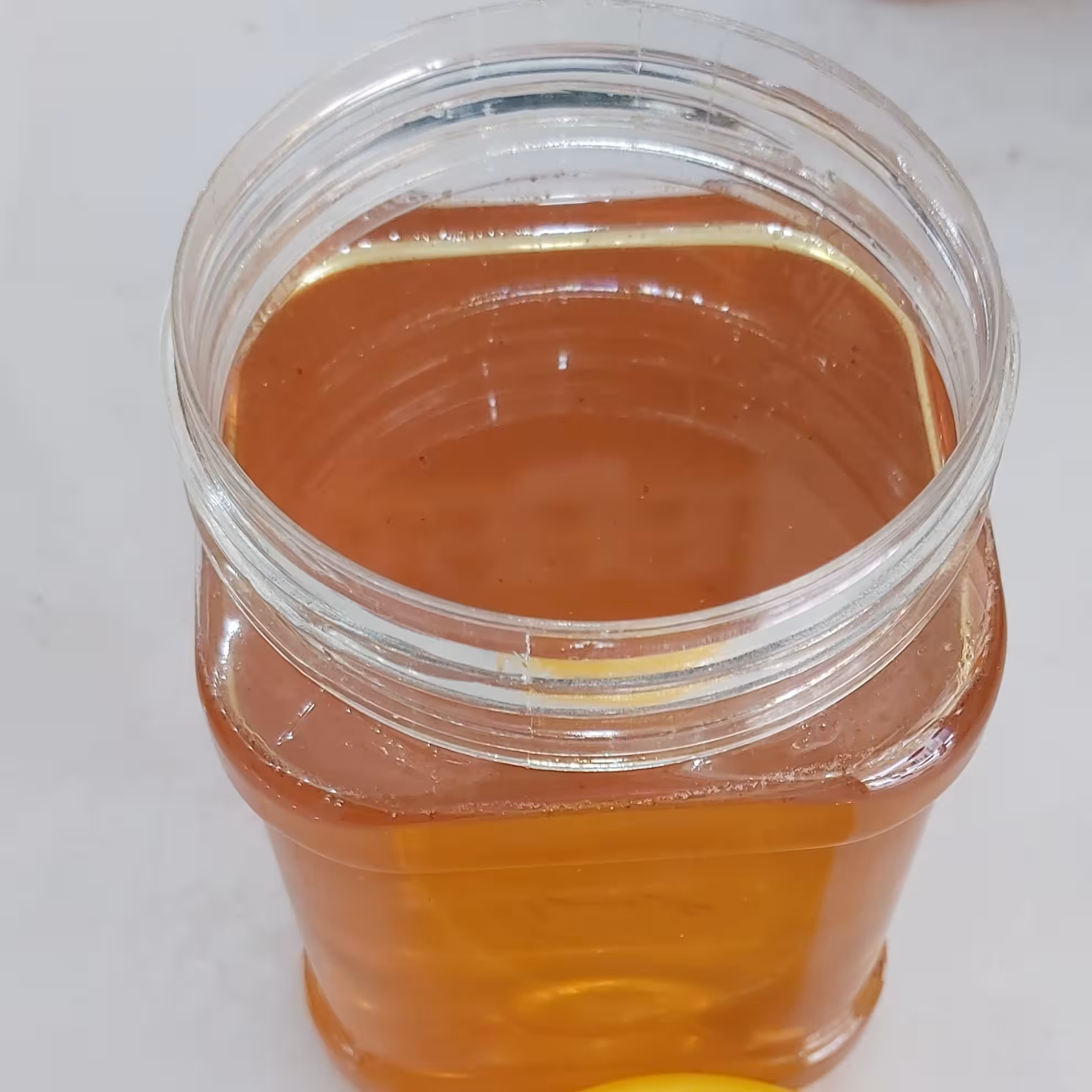 عسل گرمسیری(تمامی عسل های این غرفه گارانتی میشود و تضمینی است)