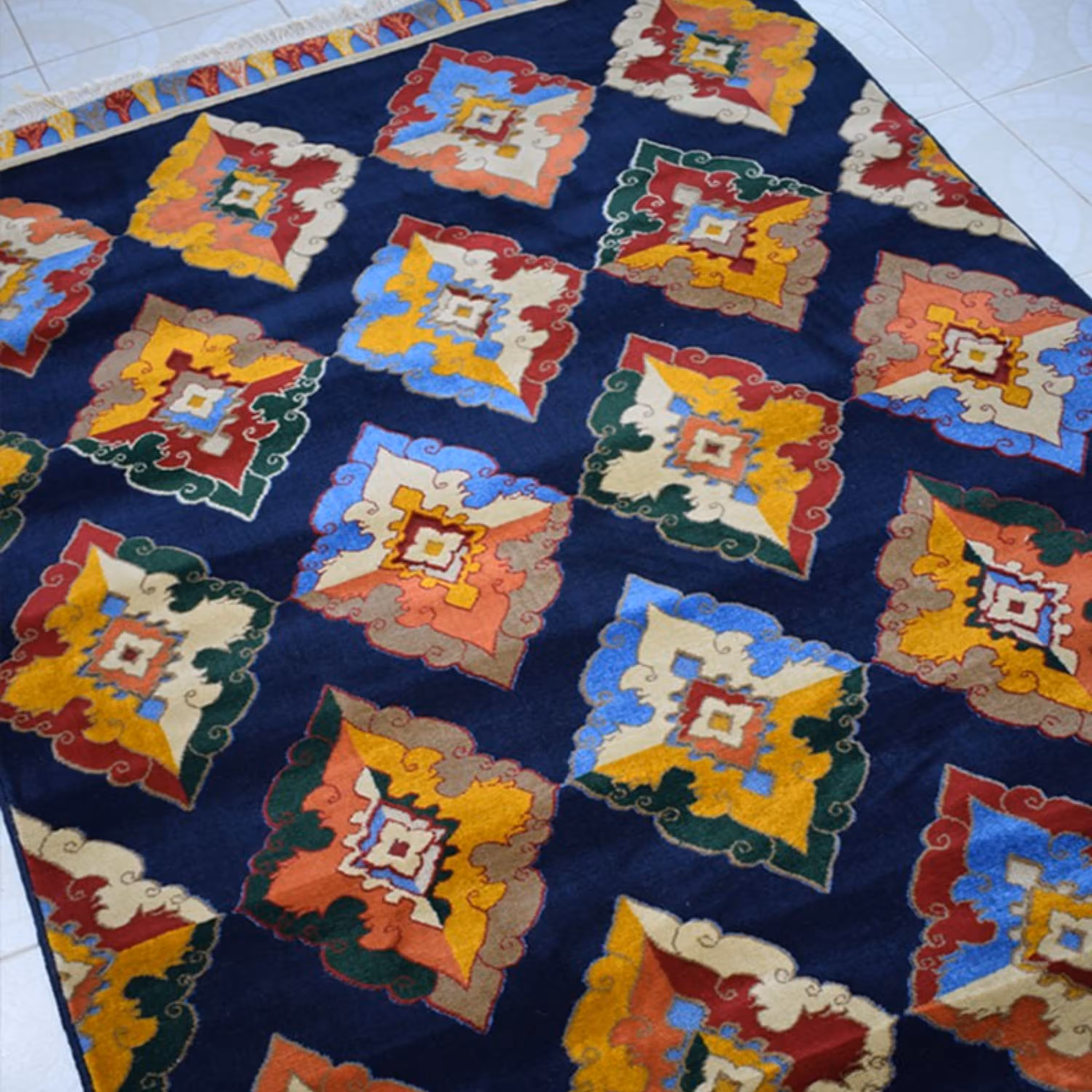 فرش پاتریس  فرش گلیم مدرن 400شانه طرح دورین سرمه ای قالیچه 4متری