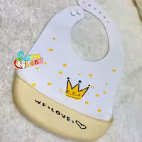 پیشبند سیلیکونی نوزاد طرح تاج