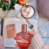 عطر زنانه اینفنتیا 🔯 ادوپرفیوم اینفینیتا با ماندگاری و پخش بو عالی