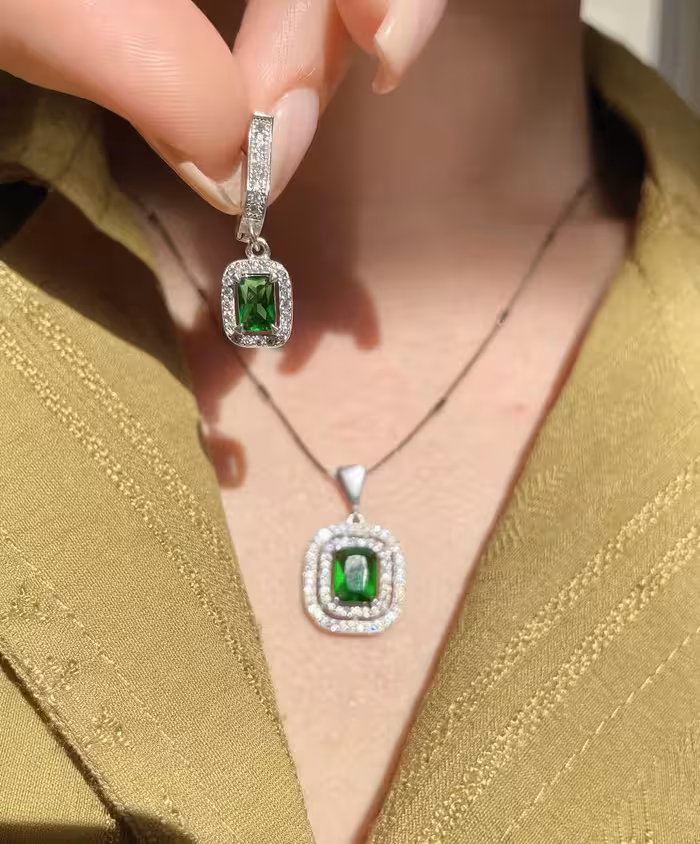 نیمست نقره زمرد جواهری کد 00154