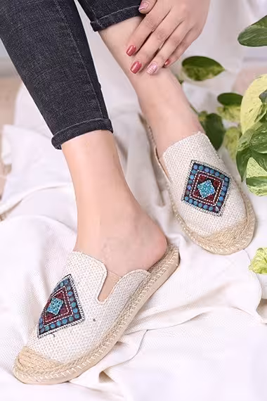 کفش صندل زنانه تابستانی خشتی کوچک