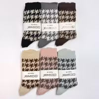 جوراب ساقدار پشمی طرح پیچازی