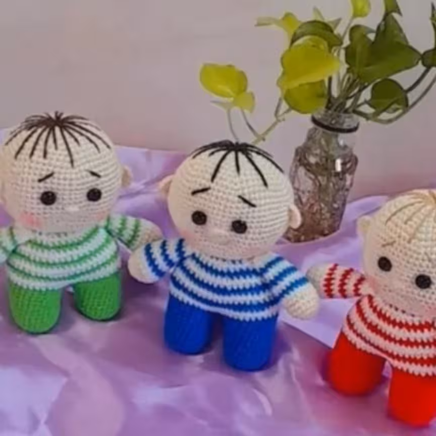 عروسک دست بافت