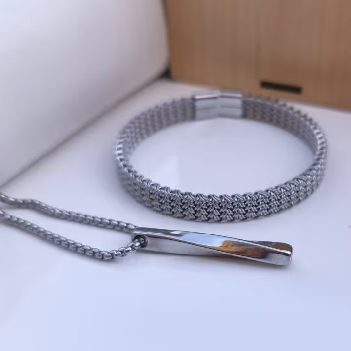 ست دستبند و گردنبند پسرانه استیل نقره ای