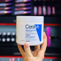 کرم آبرسان و مرطوب‌کننده سراوی پوست خیلی خشک