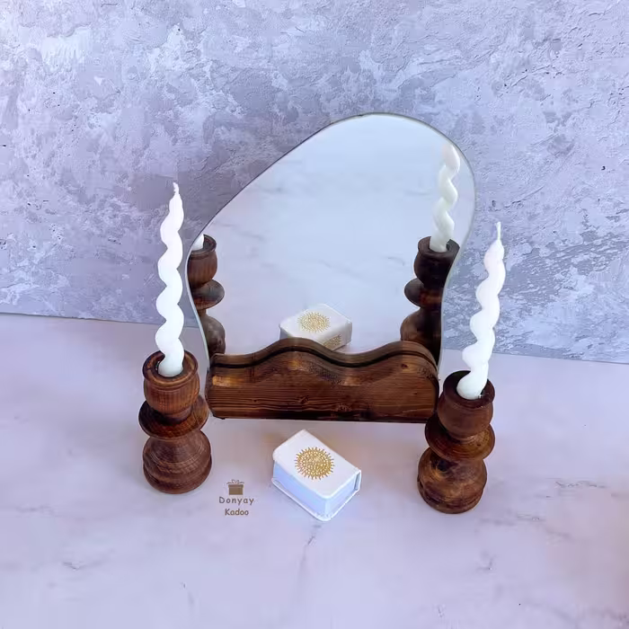 آینه دکوراتیو مدل دفرمه با پایه چوبی