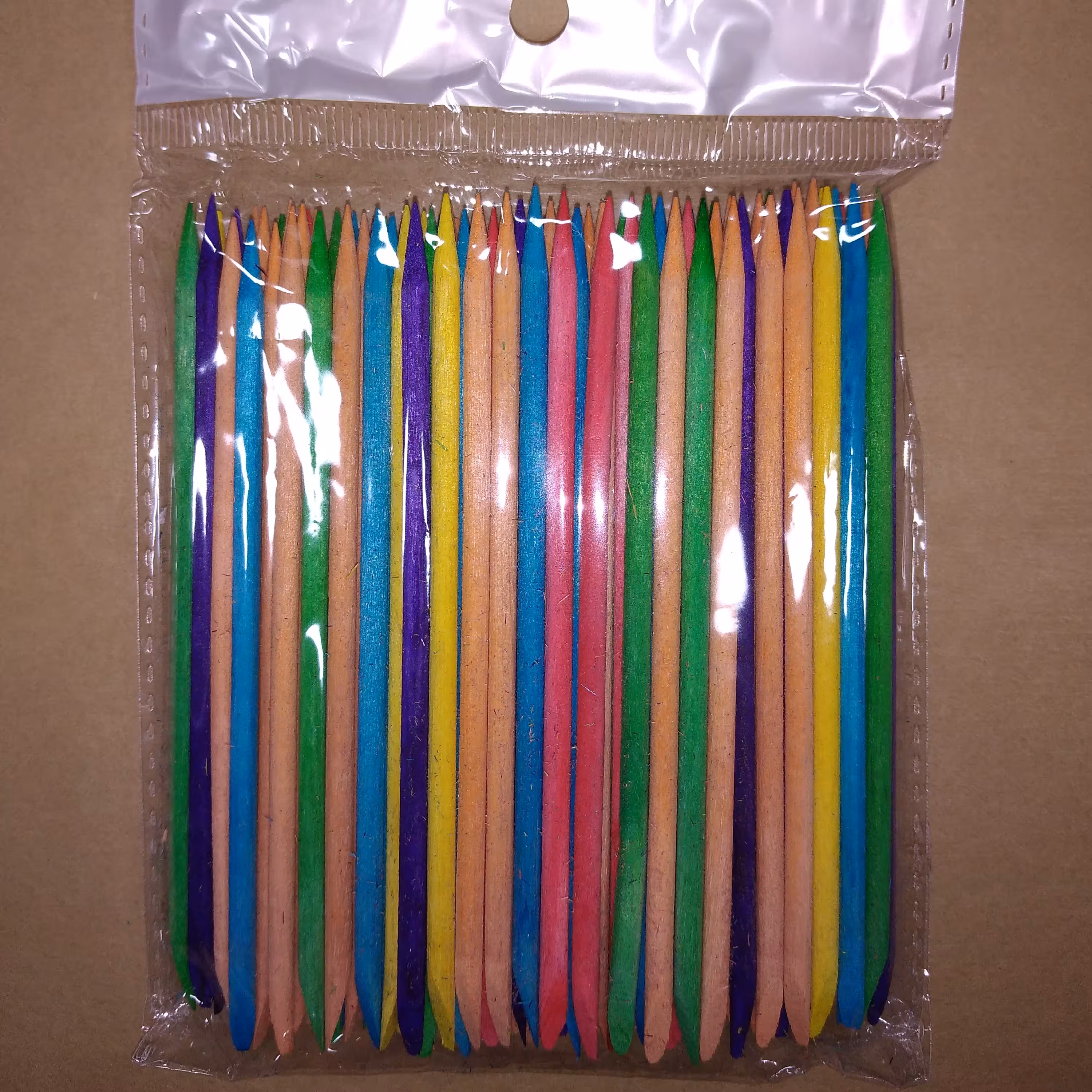 پوشر چوبی رنگی ( عقب زن رنگی) کاشت ناخن