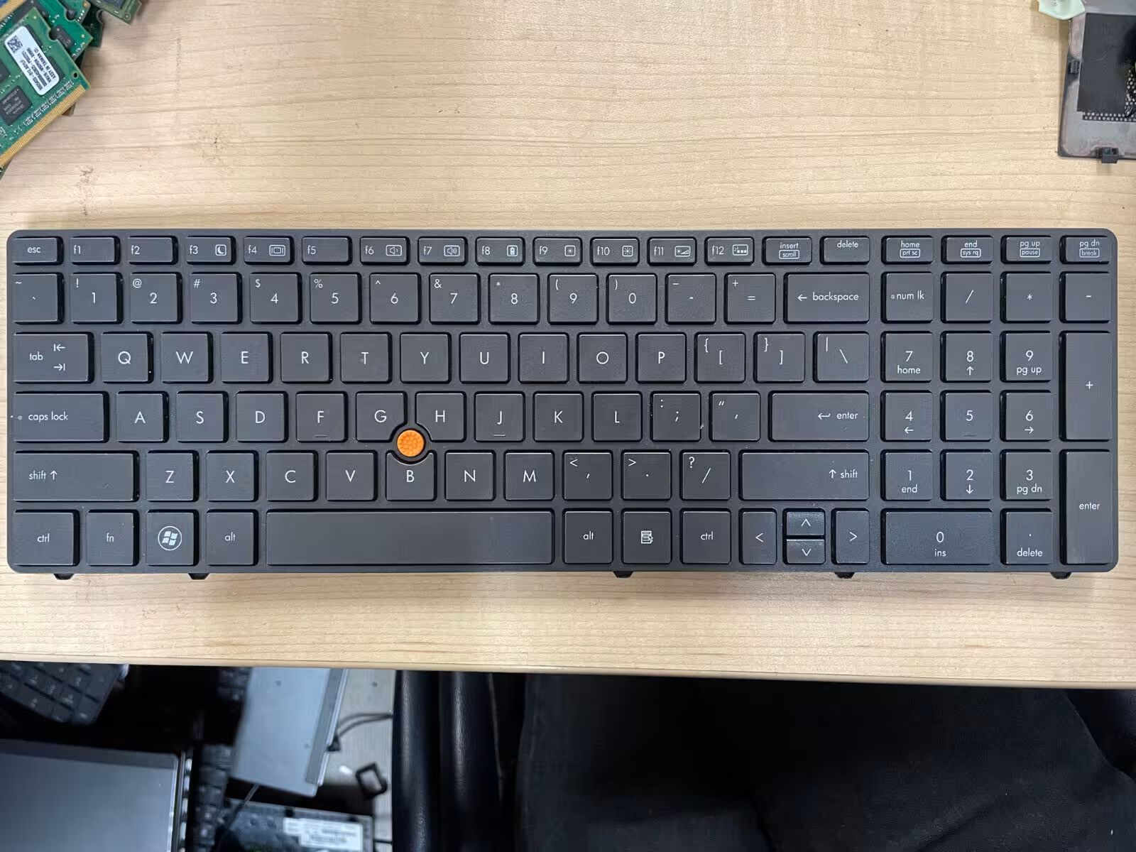 کیبرد اورجینال لپ تاپ اچ پی ماوس دار مدل HP 8570W KEYBOARD
