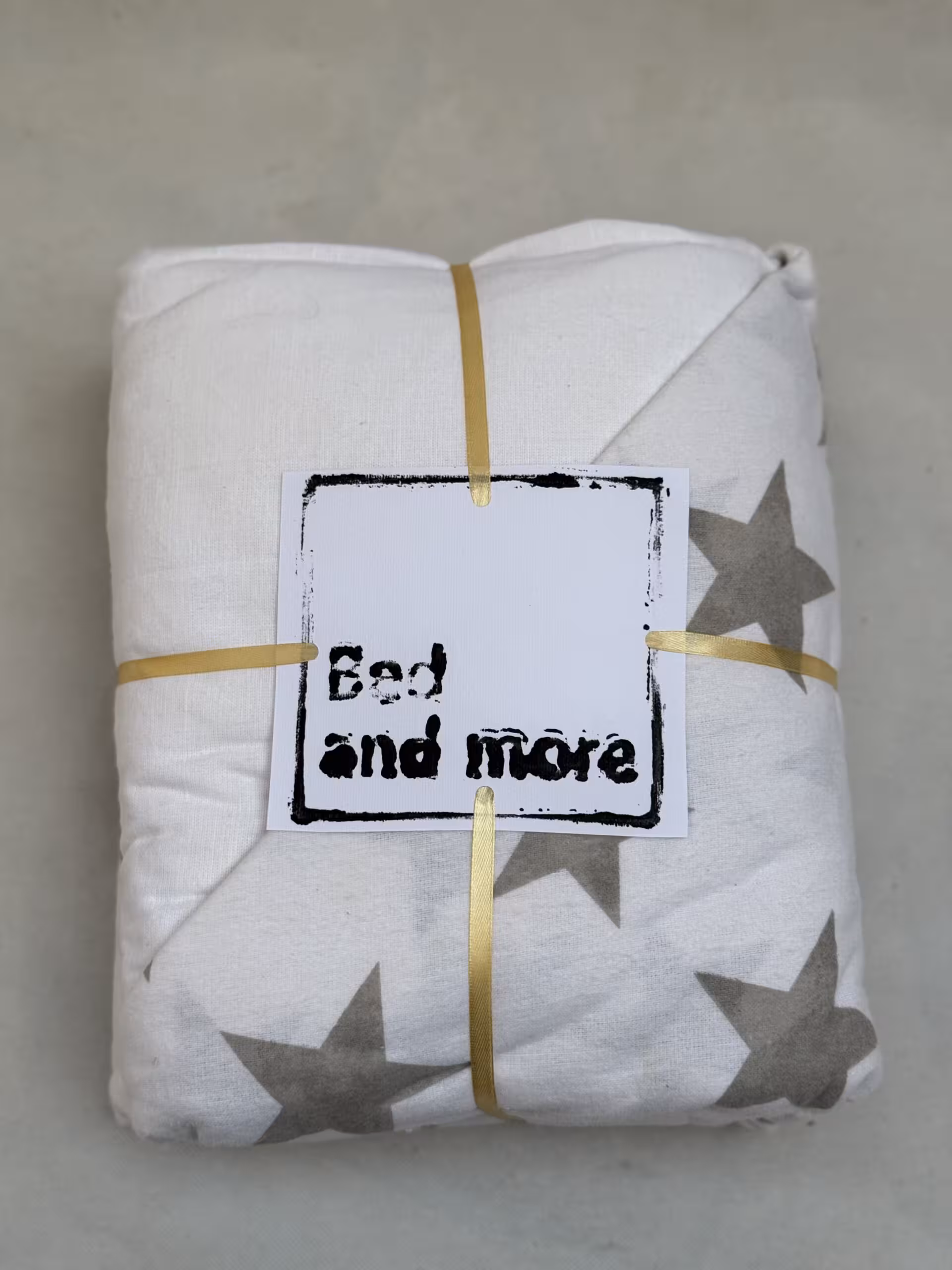 روتختی دو نفره چهار تکه کدL63 (کاور تشک،روانداز،دو عدد روبالشتی)