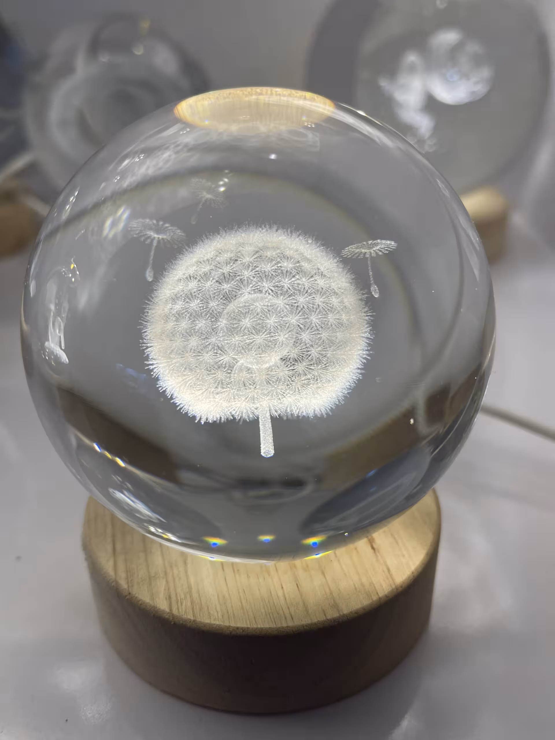 گوی شیشه ای چراغدار 8 سانت (قاصدک)