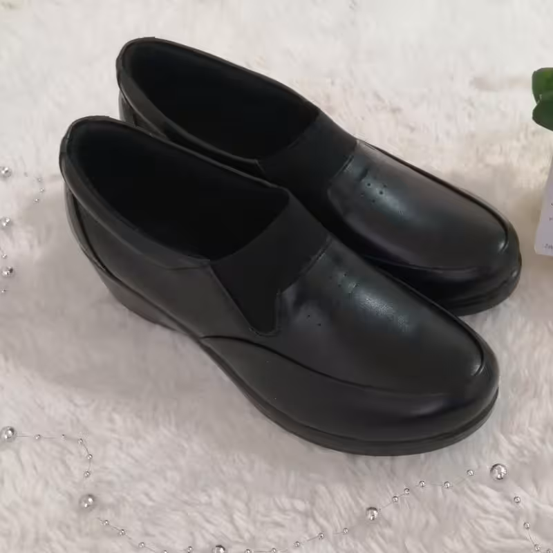 کفش راحتی زنانه مدل رویا دوخت تبریز سبک و راحت سایزبندی 37تا40 کفش پیاده روی