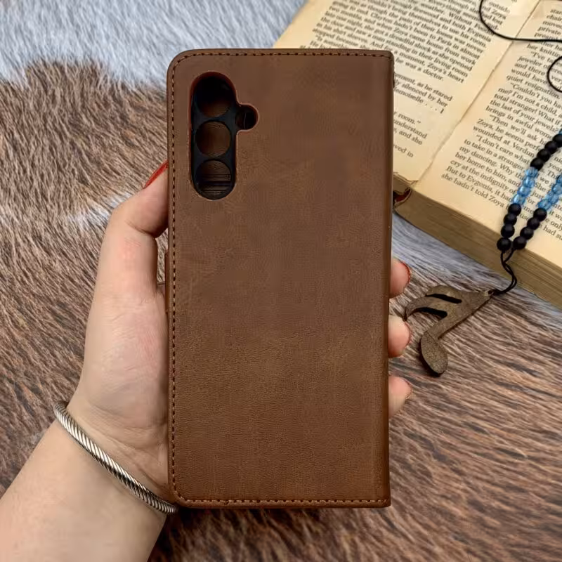 قاب کیفی‌ چرمی سامسونگ A04s