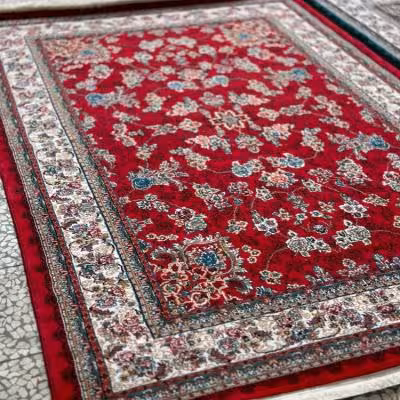 فرش قرمز لاکی 700 شانه تراکم 1800 طرح ترنج سنتی