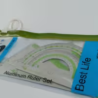 پک گونیا، نقاله و خط کش فلزی با کیسه پلاستیکی زیپ دار