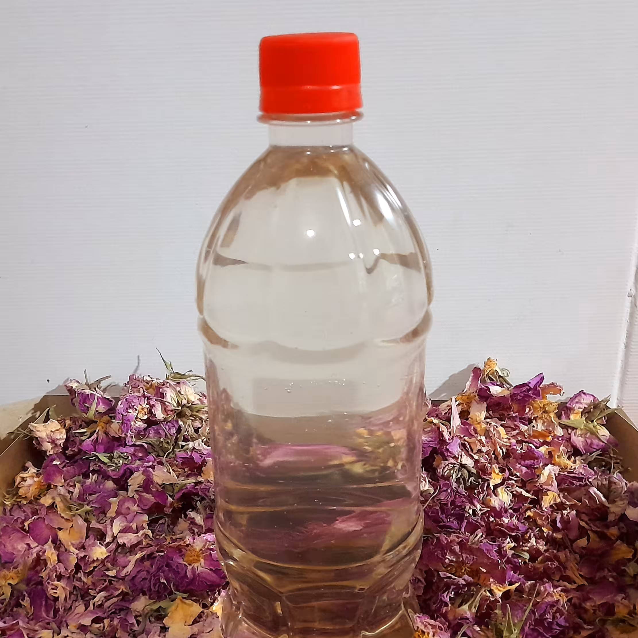 گلاب سنگین از شهر گل وگلاب میمند، 1لیتری