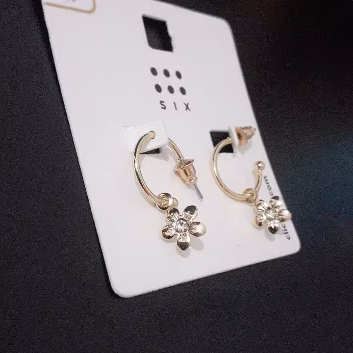 گوشواره گل بابونه ظریف