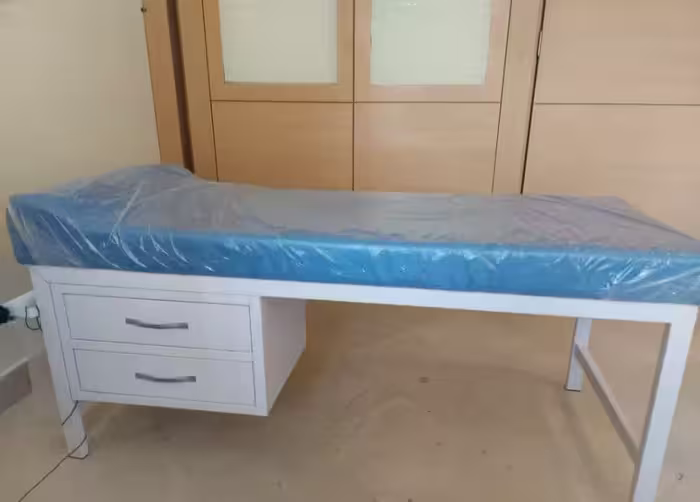 تخت معاینه ارولوژی مدل 3050 کشو دار
