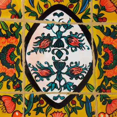 بشقاب دیوارکوب سفالی طرح کاشی کد 1057