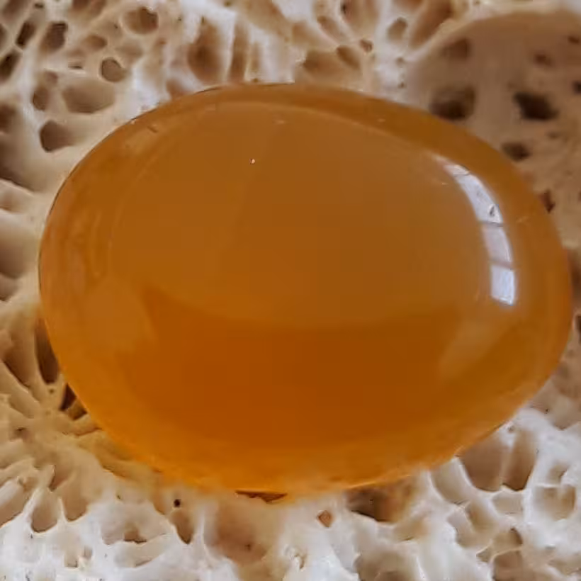 نگین عقیق زرد نارنجی ناب