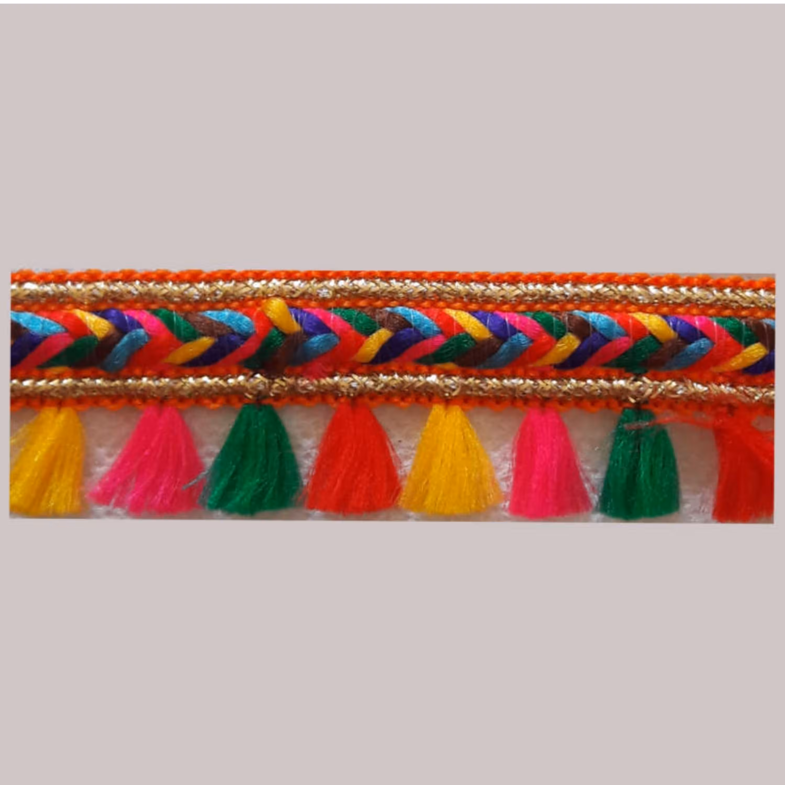 نوار یراق تزیینی سنتی هندی  مدل 001مناسب برای انواع مانتوولباس بانوان و شال متری 30000 