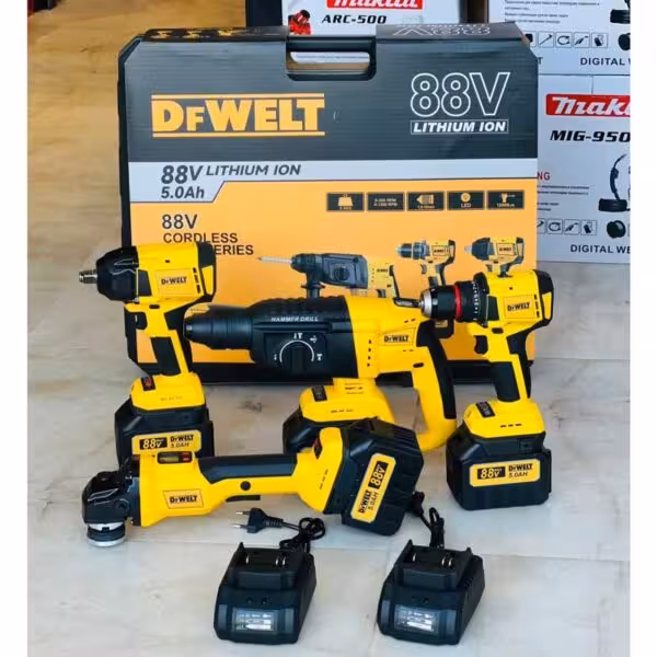 پک 4 قلو شارژی صفحه لمسی دیجیتالی دیوالت