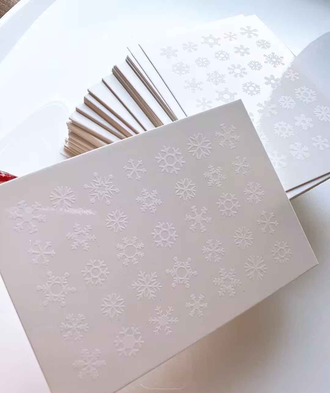 لنز ناخن طرح دونه برفی