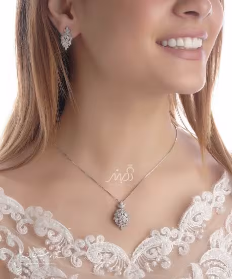 💍نیم ست جواهری خاص و زیبا  (با زنجیر ) با طراحی ژورنالی جواهرات به روز دنیا ؛ نقره عیار 925(N_4122)