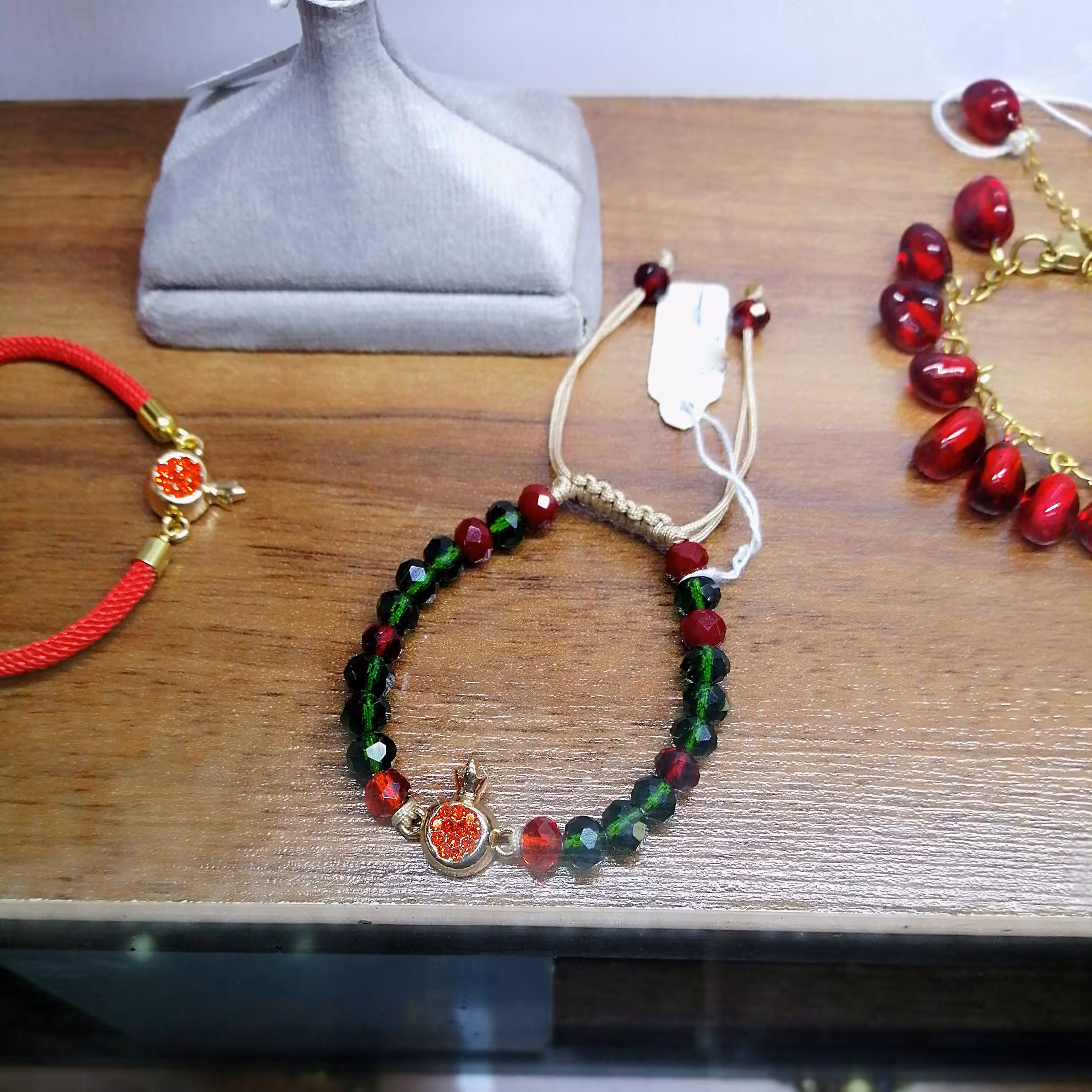 دستبند انار  زیورآلات بدلیجات اکسسوری انار برنجی