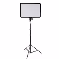 نور ثابت جی ماری مدل FM-17RS همراه سه پایه