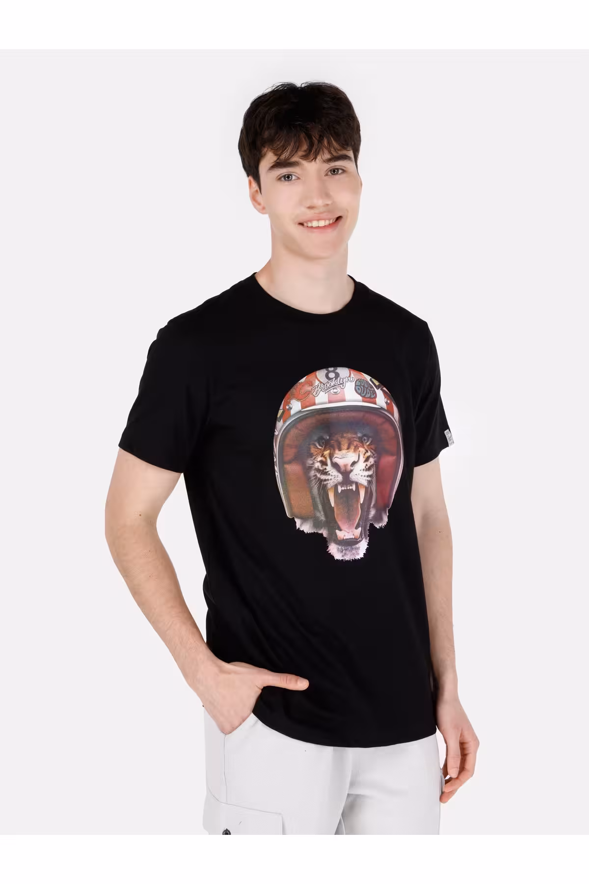 تی شرت آستین کوتاه سیاه و سفید مردانه مسطح T SHIRT Colin’s