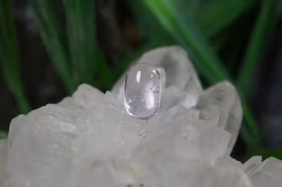 کونزایت صورتی