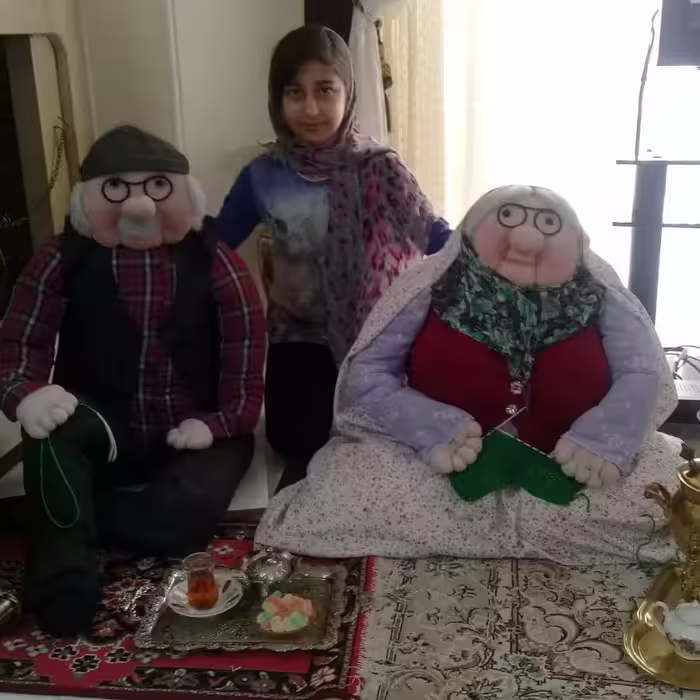دکوری عروسک مادربزرگ و پدربزرگ با قد 80سانتیمتر...هزینه ارسال به عهده  مشتری 