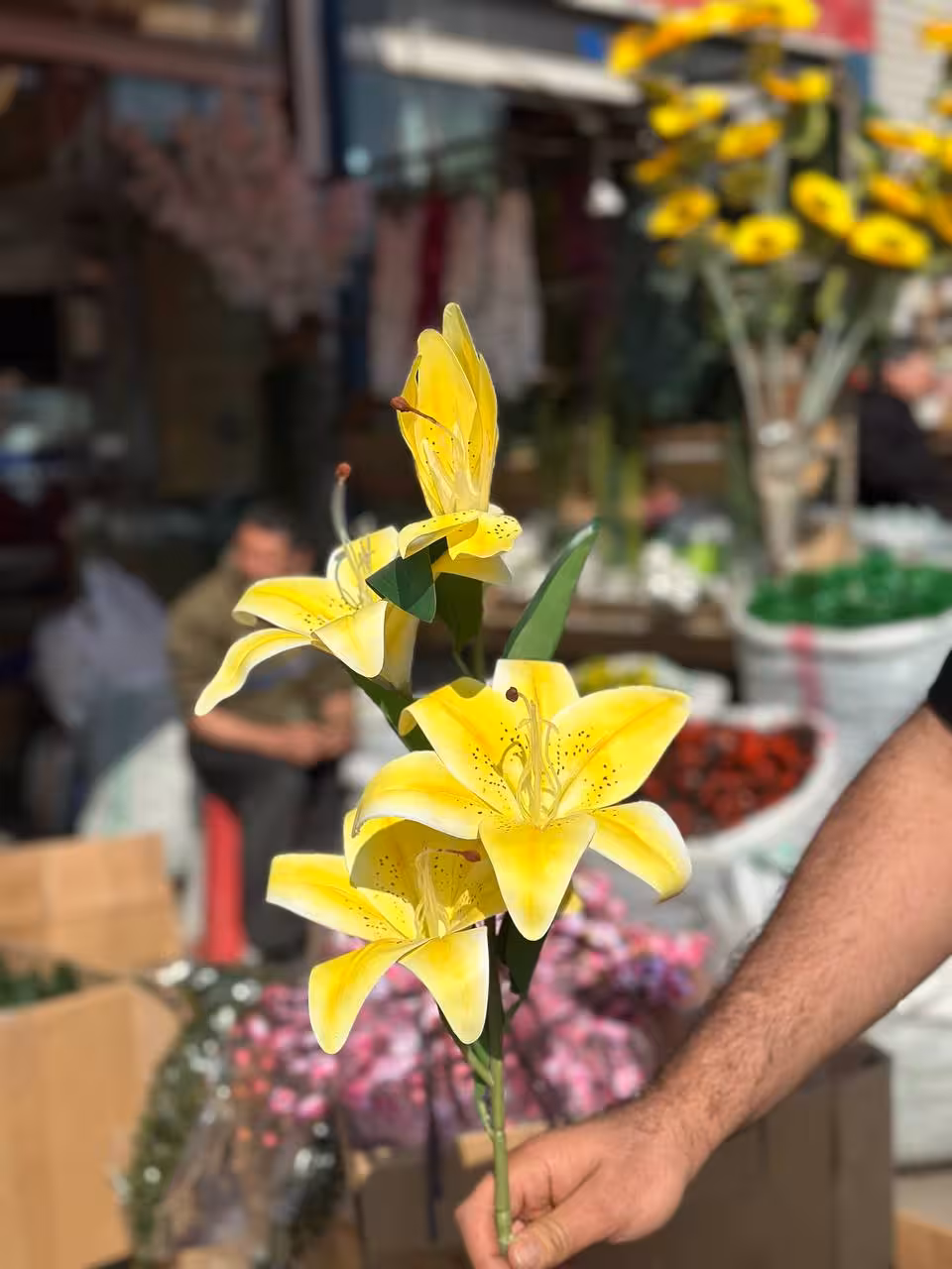 اوریانتال مصنوعی سه گل و یک غنچه لمسی