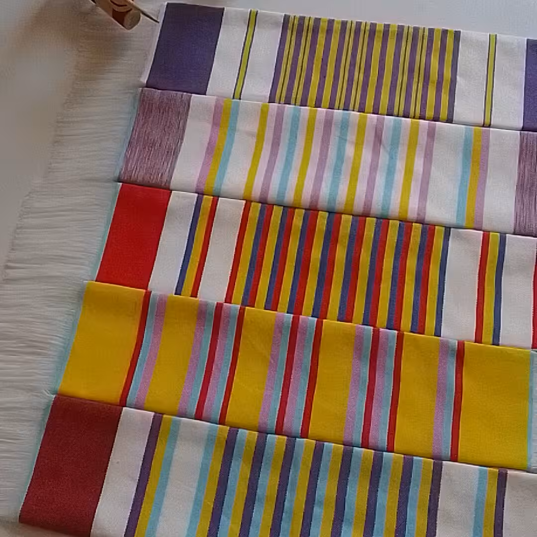 حوله نخی دست بافت خوش رنگ مناسب خشک کردن وست و صورت  مناسب  خشک کردن ظروف  برا گرد گیری نظافت در آشپزخانه جای کمی میگیرد