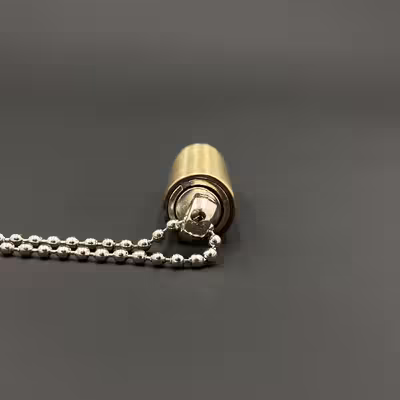 فندک دلفین مدل کبریتی زنجیر دار کد DKD-755