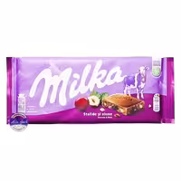 تابلت شکلات میلکا با مغز کشمش و فندق