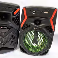 اسپیکر  بلوتوثی مدل kimiso دارای سوکت میکروفون و AUX فلش خور و مموری و باتری قوی