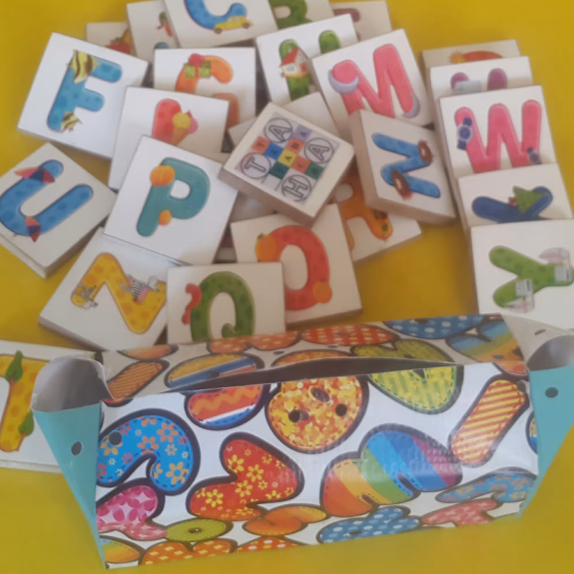 پازل چوبی  26 تایی  حروف بزرگ انگلیسی روکش دار از جنس mdf