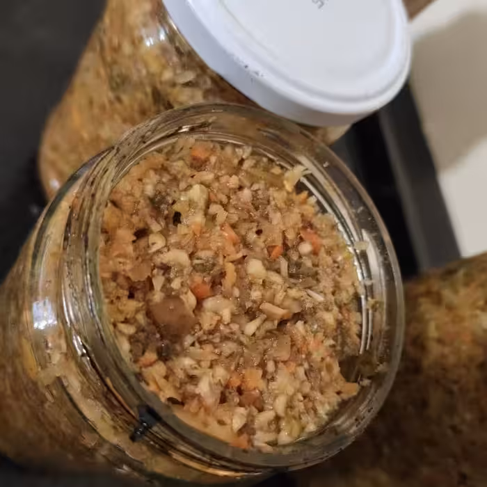 ترشی هفت بیجار ریز خرد شده خانگی و سالم 