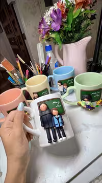 ماگ با عروسک خمیری معلم طرح برجسته