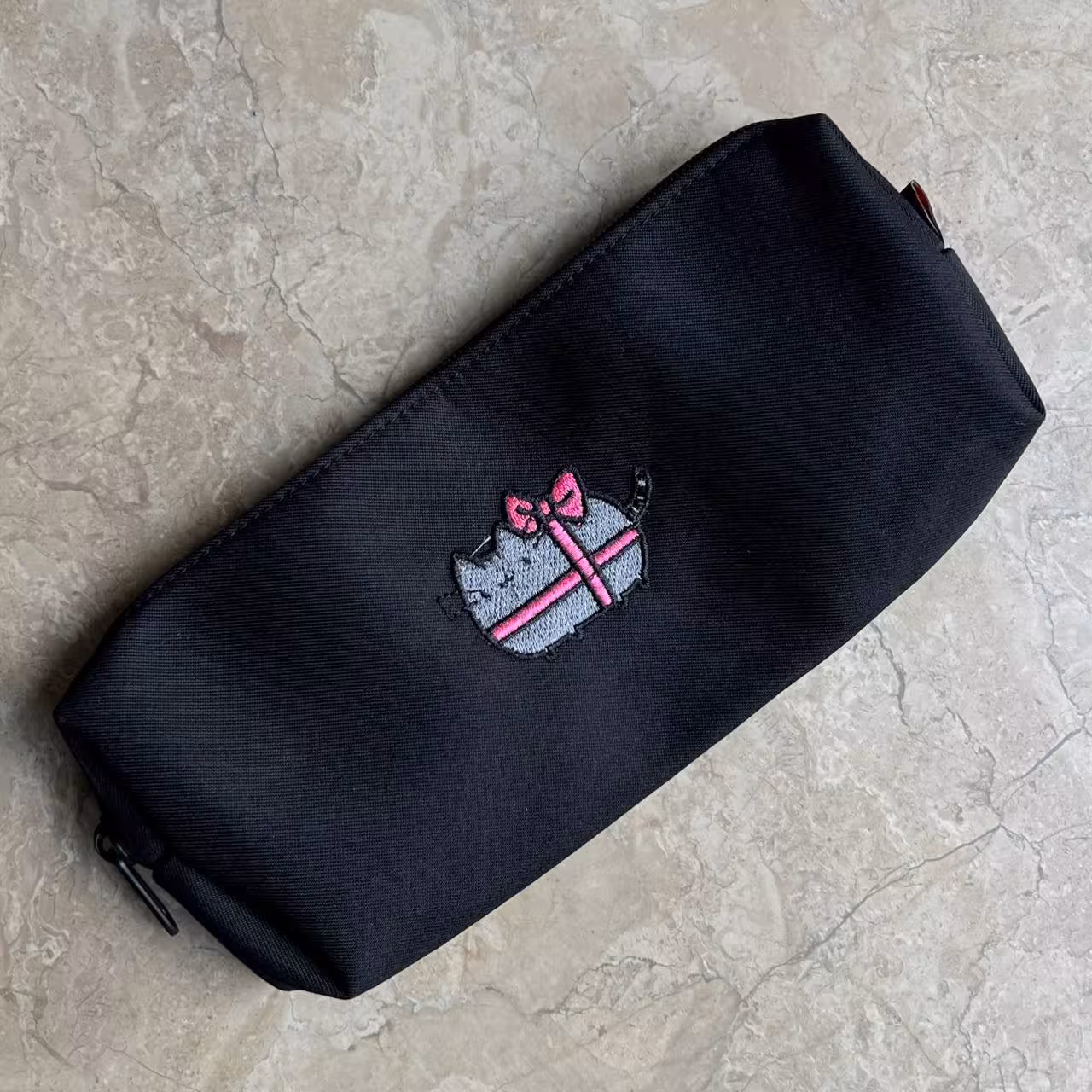 جامدادی بیسیک طرح گربه پاپیونی