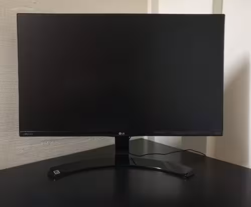 مانیتور 24 اینچ LG MP68 (استوک) با کارتن