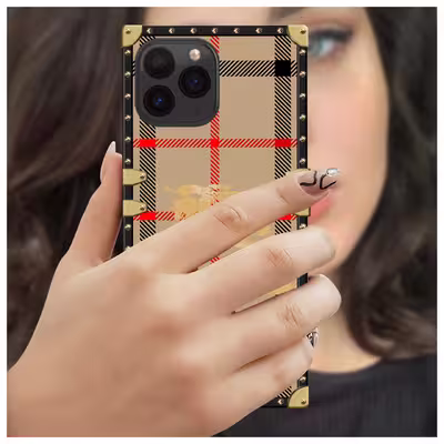 کاور مدل صندوقی کد L01 مناسب برای گوشی موبایل اپل  iPhone 13 Pro به همراه بند آویز