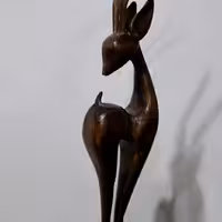 مجسمه غزال چوبی ارتفاع40 سانت (پس کرایه)